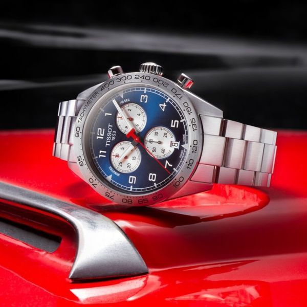 Duy Anh Watch – Hình ảnh chân thực 2 tỏa sáng đẳng cấp