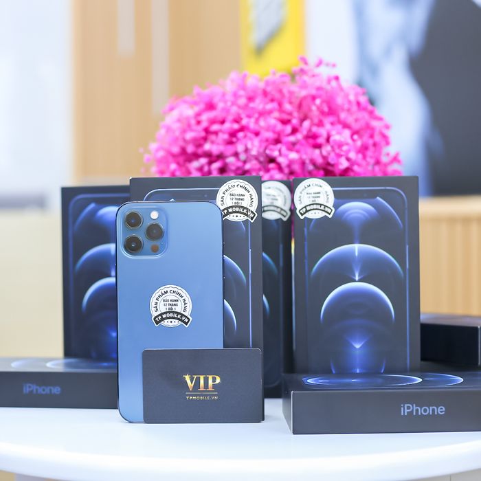 Không gian mua sắm hiện đại tại Tpmobile.vn