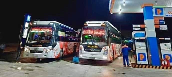 Hình ảnh đội ngũ nhân viên tận tâm Xe Khách Kiều Oanh