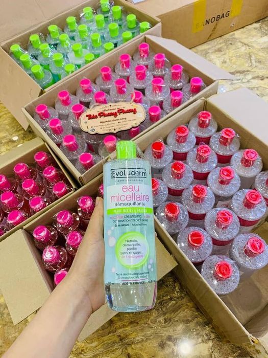 Không gian mua sắm sang trọng tại Mỹ Phẩm Trúc Phương Phương
