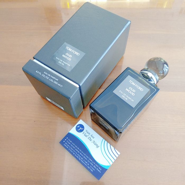 Không gian mua sắm sang trọng tại Vial Perfume
