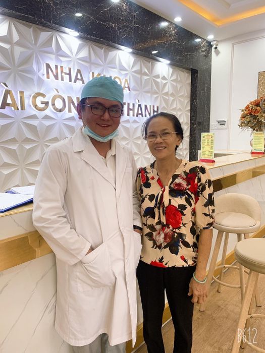 Hình ảnh đội ngũ y bác sĩ chuyên nghiệp tại Nha Khoa Sài Gòn Bến Thành
