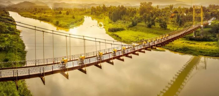 EMS Việt Nam - Hình ảnh minh họa số 1 về hệ thống vận chuyển hiện đại