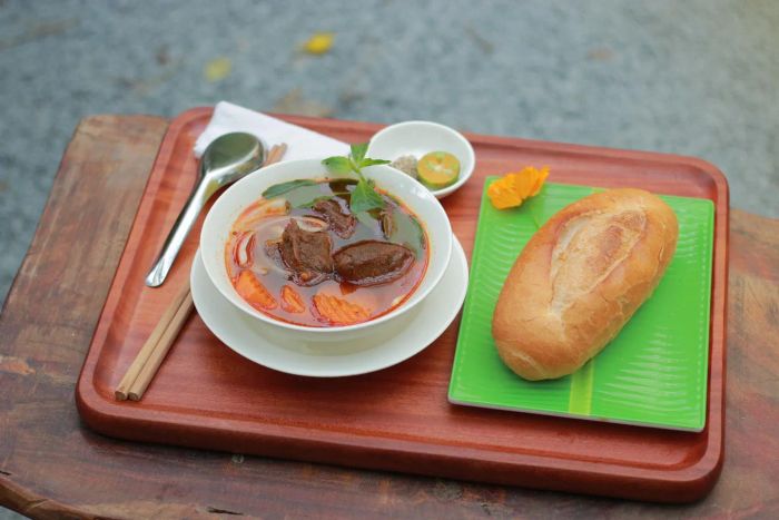 Góc thư giãn đậm chất Đà Lạt tại Ông Quan Cafe