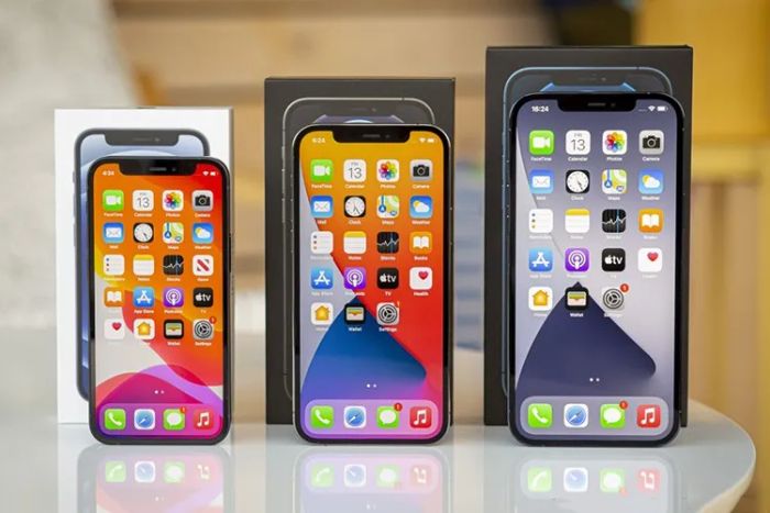 Hình ảnh FPT Shop - Góc trưng bày iPhone với thiết kế sang trọng và chuyên nghiệp