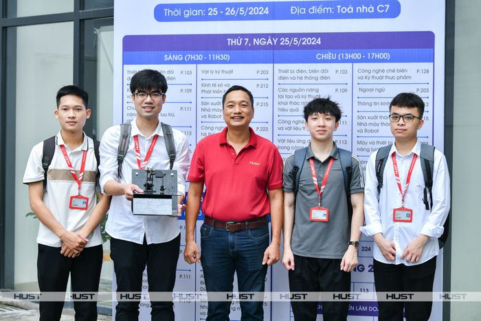 Trường Đại học Bách Khoa Hà Nội ảnh 1