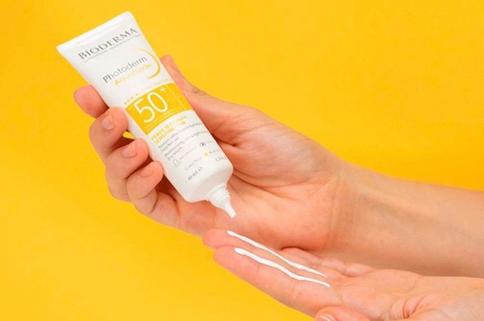 Hình ảnh chân thực kem chống nắng Bioderma dạng fluide thẩm thấu nhanh