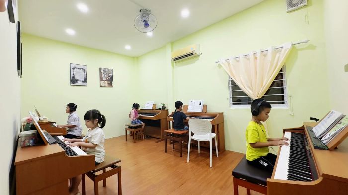 VIỆT MUSIC & ART Nha Trang - Hệ thống Trung Tâm Nghệ Thuật Ứng Dụng ba miền ảnh 1