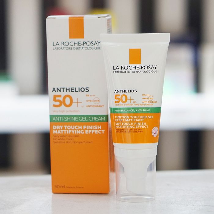 Hình ảnh thực tế kem chống nắng La Roche-Posay dành cho da nhạy cảm