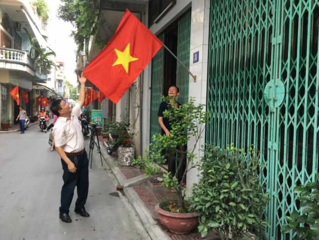 Hình ảnh minh họa chân dung người tổ trưởng dân phố (Nguồn: Internet)