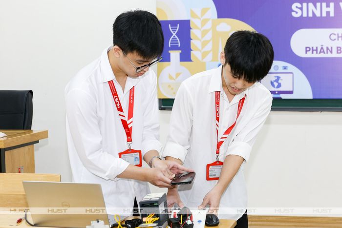 Trường Đại học Bách Khoa Hà Nội ảnh 1