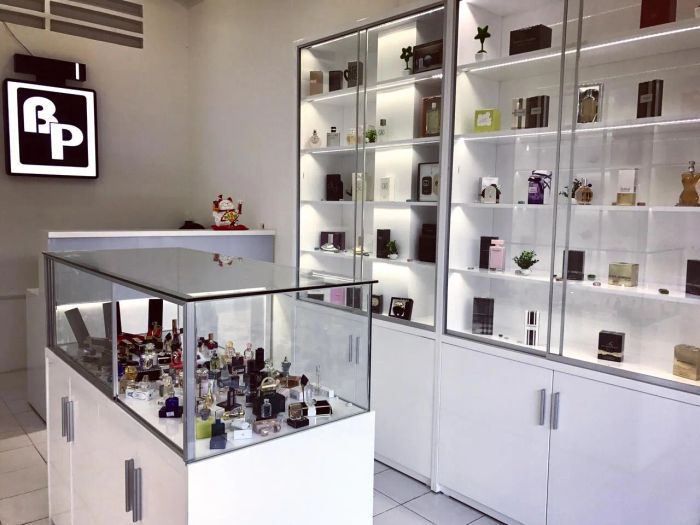 Hình ảnh bộ sưu tập nước hoa đa dạng tại Bin Perfume