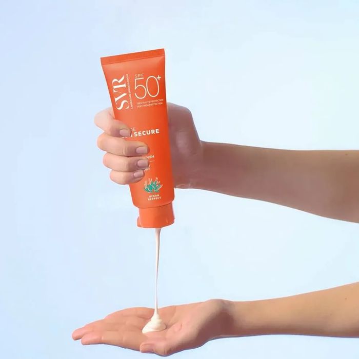 Hình ảnh chân thực kem chống nắng SVR dạng kem thẩm thấu nhanh