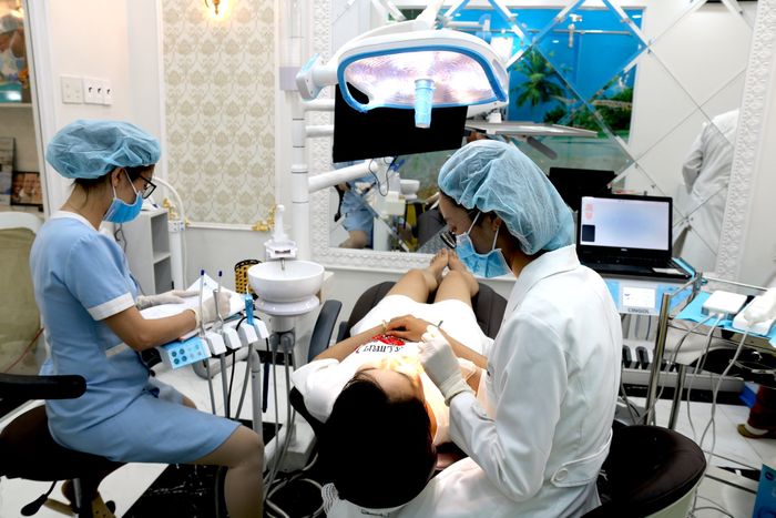 Hệ thống máy móc công nghệ cao tại Nha Khoa Việt Hàn