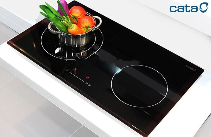 Hình ảnh bếp từ Cata góc nhìn chân thực