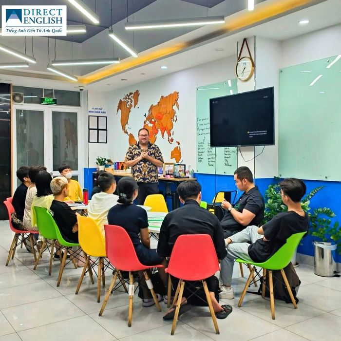 Góc học tập hiện đại tại trung tâm (Nguồn: Direct English Saigon)