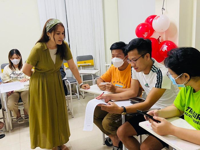 Khoảnh khắc học tập đầy cảm hứng tại Anh Ngữ Tự Nhiên Bình Dương