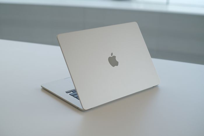 Macbook ảnh 1