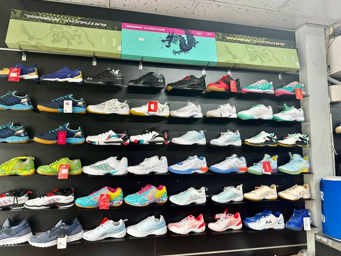 Không gian trưng bày hiện đại tại VNB Sports Biên Hòa