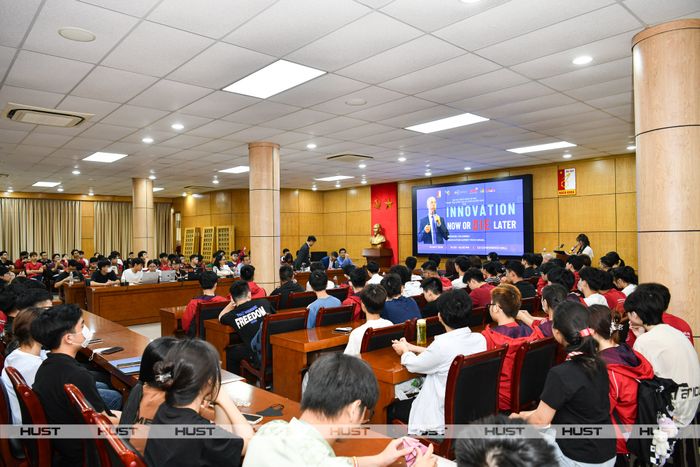 Trường Đại học Bách Khoa Hà Nội ảnh 1