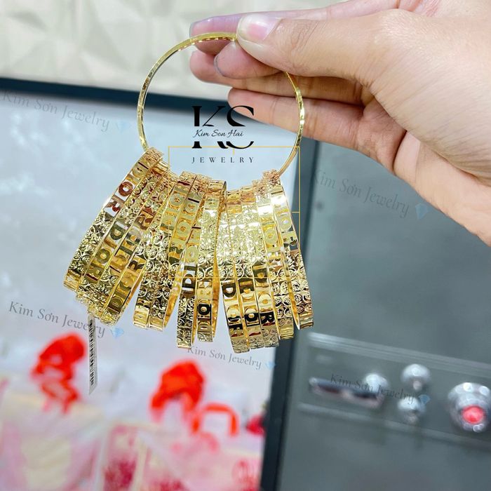 Hiệu Vàng Kim Sơn - Bộ sưu tập hình ảnh ấn tượng giới thiệu những tác phẩm trang sức đẹp mê hoặc