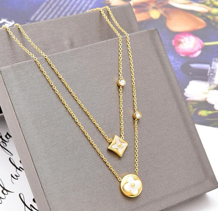 Vàng Bạc Kim Phú ảnh 2 - Góc nhìn nghệ thuật về không gian trưng bày sang trọng, nơi những món trang sức trở thành tác phẩm nghệ thuật đích thực.