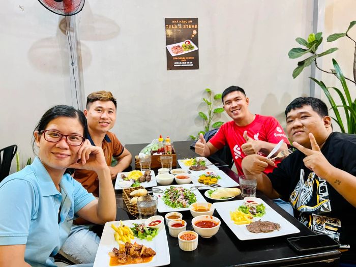 Nghệ thuật trình bày món ăn tại Tiila's Steak