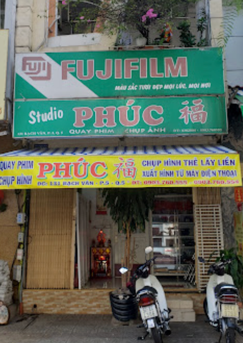 Tiệm chụp ảnh thẻ Phúc – Hình ảnh minh hoạ 1