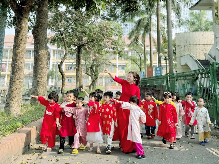 Hình ảnh Trường Mầm non Thực hành - Cao đẳng Thái Nguyên - Góc nhìn chân thực về ngôi trường với kiến trúc khang trang, khuôn viên xanh mát và những giờ học đầy hứng khởi của các bé.