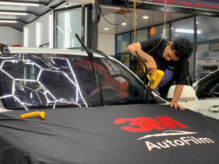 Tòng Dũng Auto - Không gian làm việc chuyên nghiệp