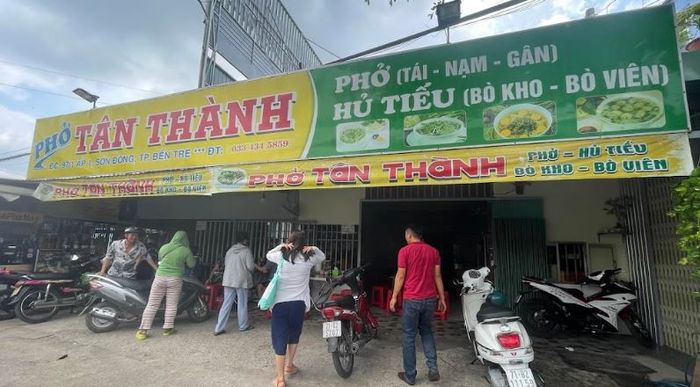 Hình ảnh tô phở hủ tiếu đặc biệt tại Phở Tân Thành