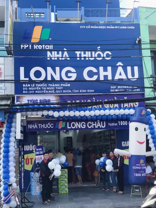 Không gian hiện đại tại Nhà thuốc Long Châu chi nhánh Nguyễn Huệ