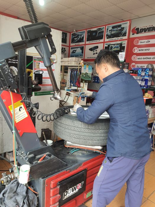 Hình ảnh Lốp Ắc Quy Ô Tô Thành Nam 2