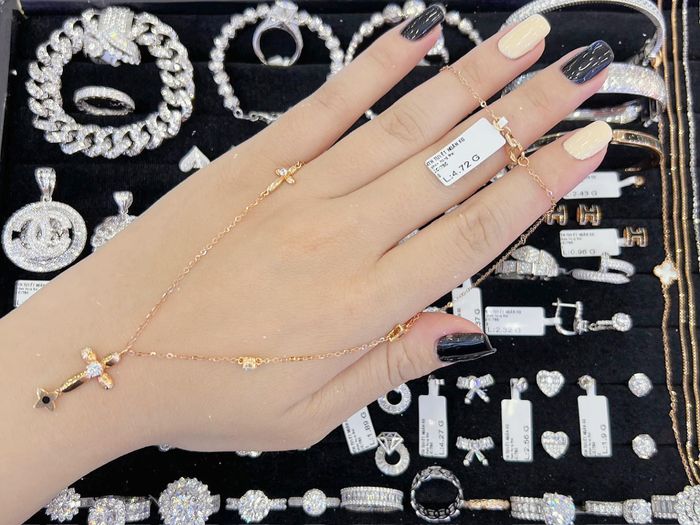 Tiệm Vàng Tuyết Ngân hình ảnh 1