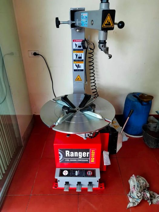Hình ảnh chi tiết thiết kế máy ra vào lốp Ranger