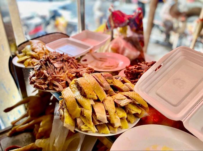 Cơm gà Tuyết Nhung - Hương vị dân dã, thân thiện (ảnh 1)