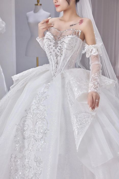 BST váy cưới thanh lịch tại ChemMakeup Bridal