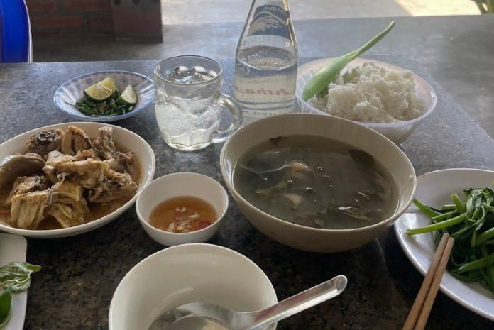 Cơm bình dân tại Quán Cơm Minh - Hương vị dân dã, giá cả hợp lý