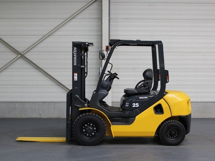 Xe nâng Komatsu ảnh 1