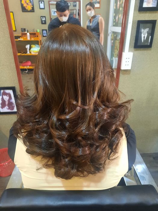 Không gian hiện đại và ấm cúng tại Hair Salon A Phòng