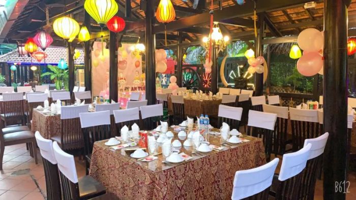 Không gian sang trọng hòa quyện với nét đẹp dân gian
