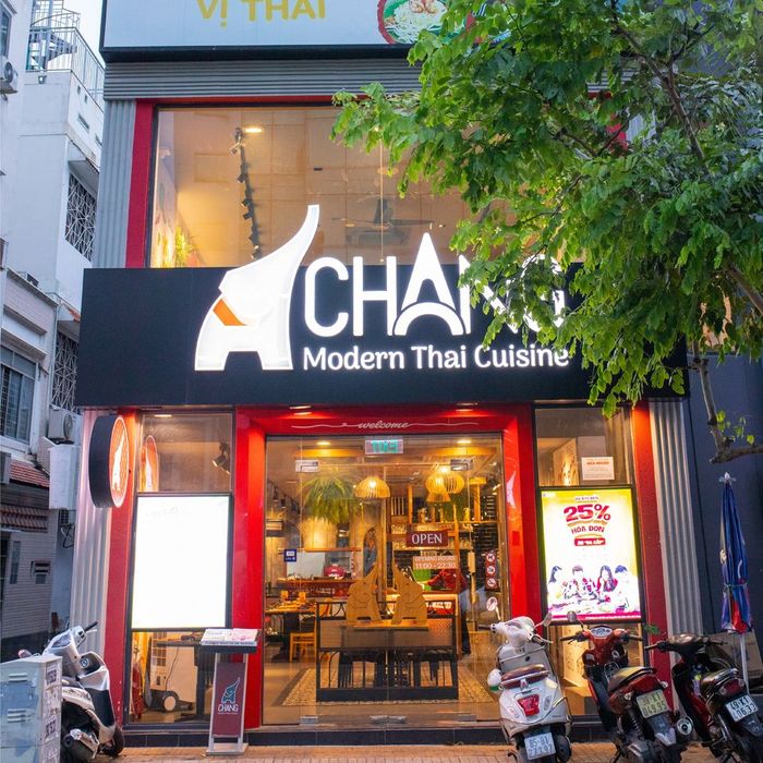 Không gian ấm cúng và sang trọng tại nhà hàng Chang