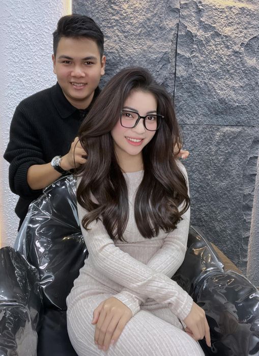 Không gian hiện đại tại Salon Tóc Trịnh Saser