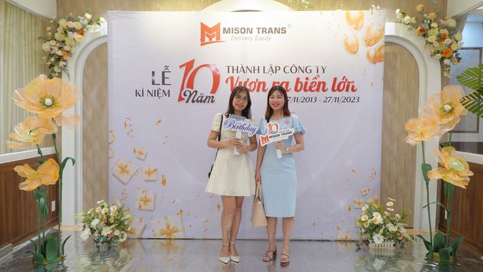 Hình ảnh quy trình làm việc chuyên nghiệp tại Miên Sơn