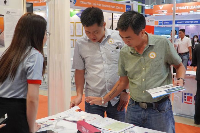 Hình ảnh đội xe vận tải hiện đại của Miên Sơn