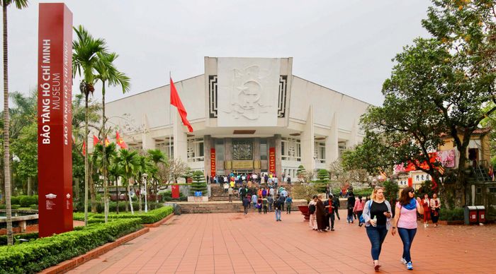 Bảo tàng Hồ Chí Minh - Kiến trúc sen trắng giữa lòng thủ đô