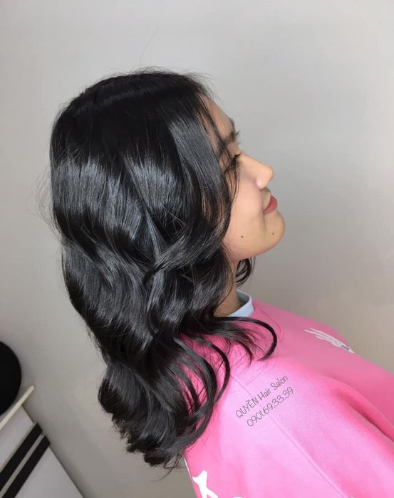 Trải nghiệm dịch vụ chăm sóc tóc cao cấp tại Quyền Hair Salon