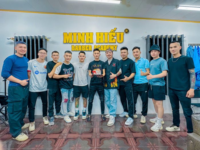Không gian đào tạo chuyên nghiệp tại MINH HIẾU BARBER ACADEMY