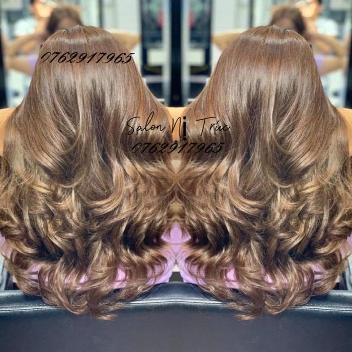 Hình ảnh salon tóc Nị Trúc - không gian sang trọng, hiện đại