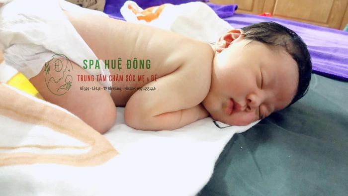 Không gian chăm sóc ấm cúng tại Spa Huệ Đông